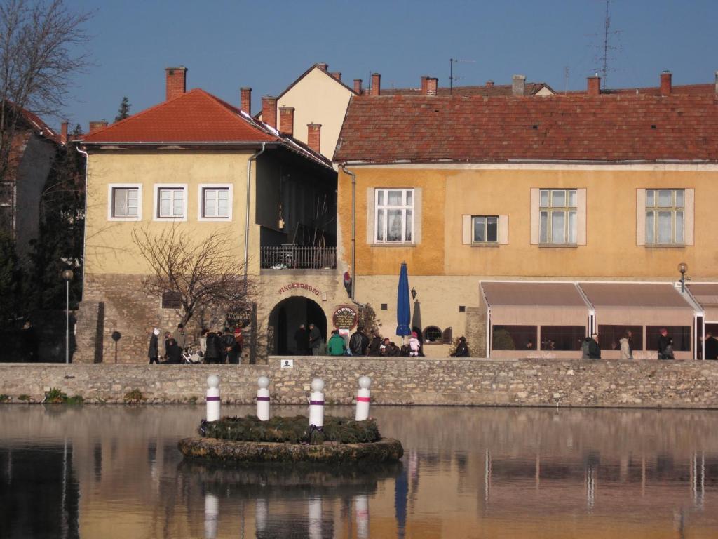 Tavas Barlang Apartman Tapolca Exterior foto